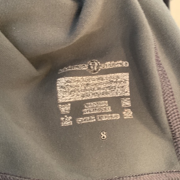 Lululemon grey long sleeve top - Picture 4 of 5